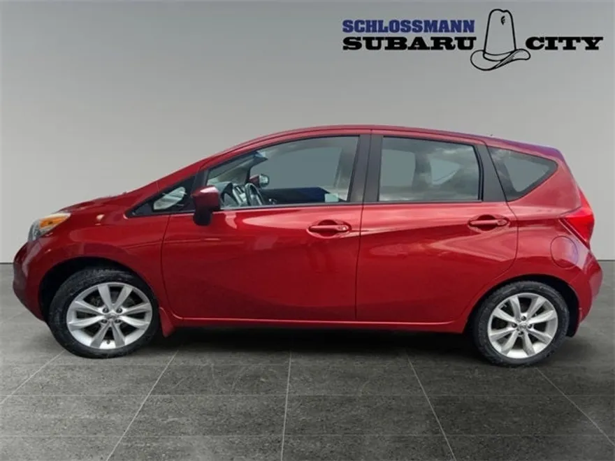 2015 Nissan Versa Note SL photo 1