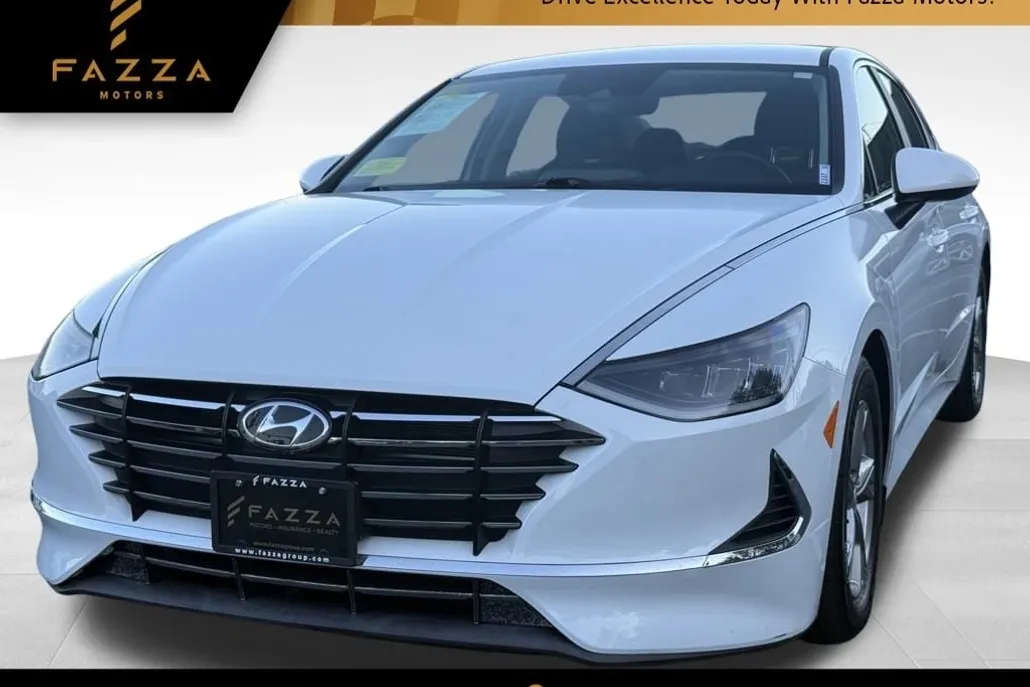 2022 Hyundai Sonata SE photo 1