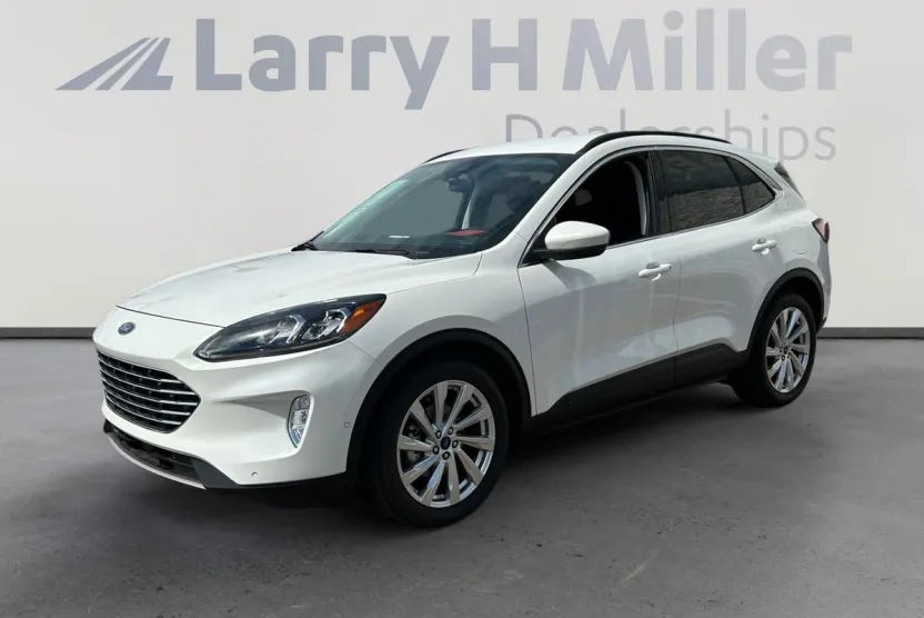 2022 Ford Escape Titanium Hybrid photo 1