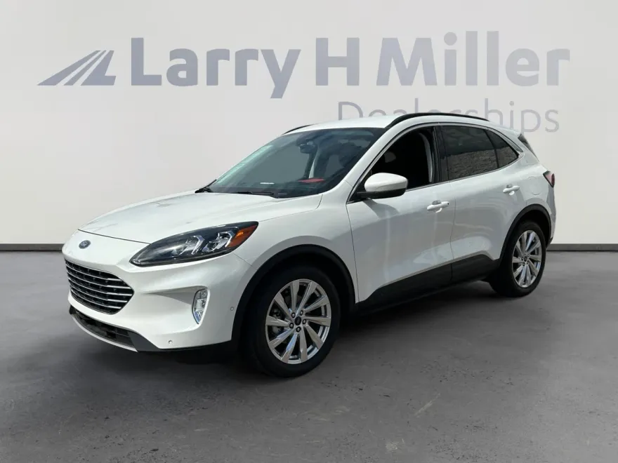 2022 Ford Escape Titanium Hybrid photo 1