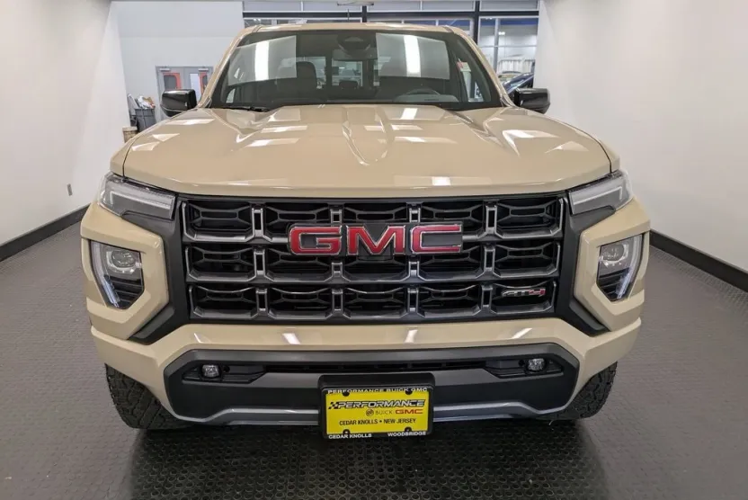 2023 Gmc Canyon AT4 photo 1