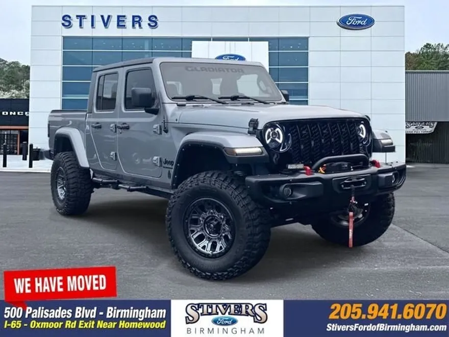 2021 Jeep Gladiator Willys photo 1