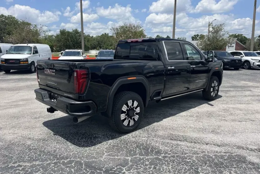 2025 Gmc Sierra 2500 HD Denali photo 1