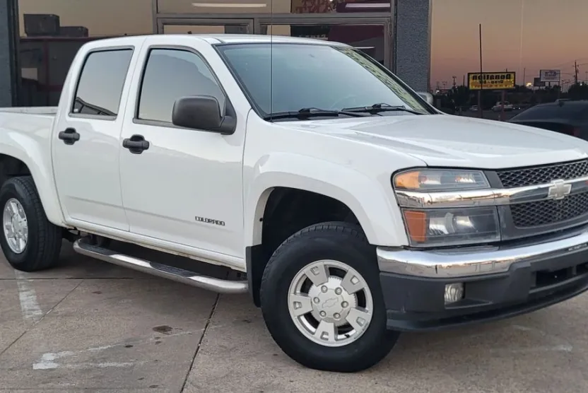 2005 Chevrolet Colorado LS photo 1
