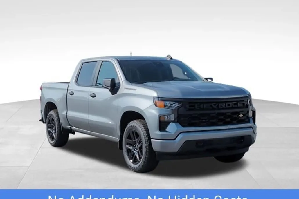 2025 Chevrolet Silverado 1500 Custom photo 1