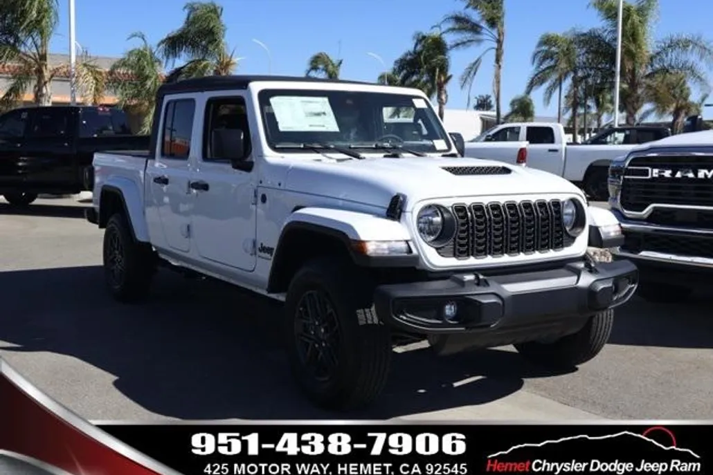 2025 Jeep Gladiator Sport S photo 1
