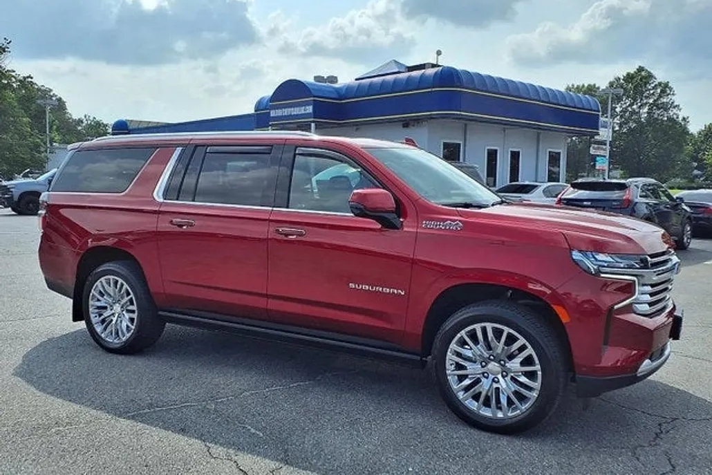 2024 Chevrolet Suburban High Country photo 1