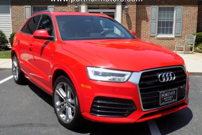 2016 Audi Q3 Prestige photo 1