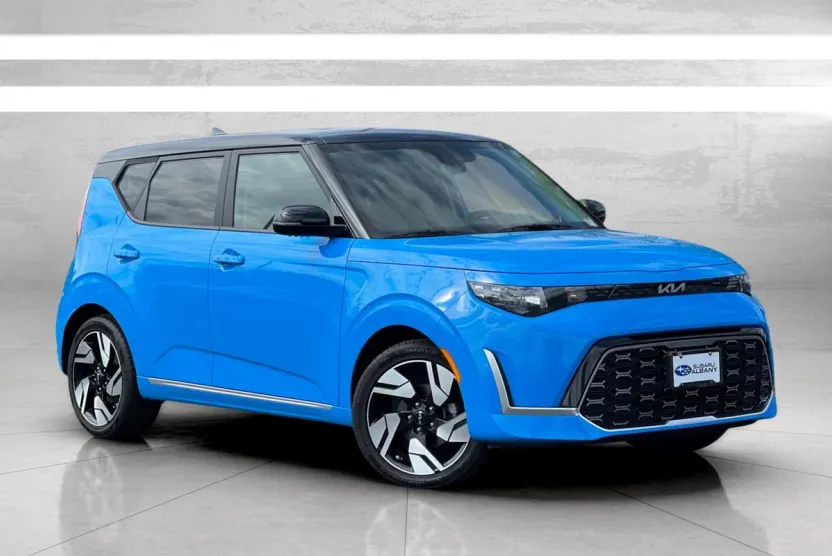 2023 Kia Soul GT-Line photo 1