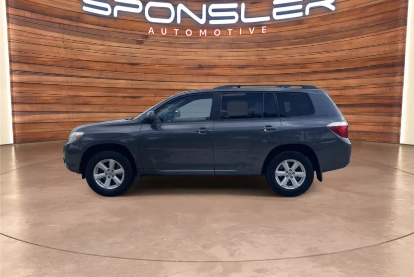 2010 Toyota Highlander SE photo 1