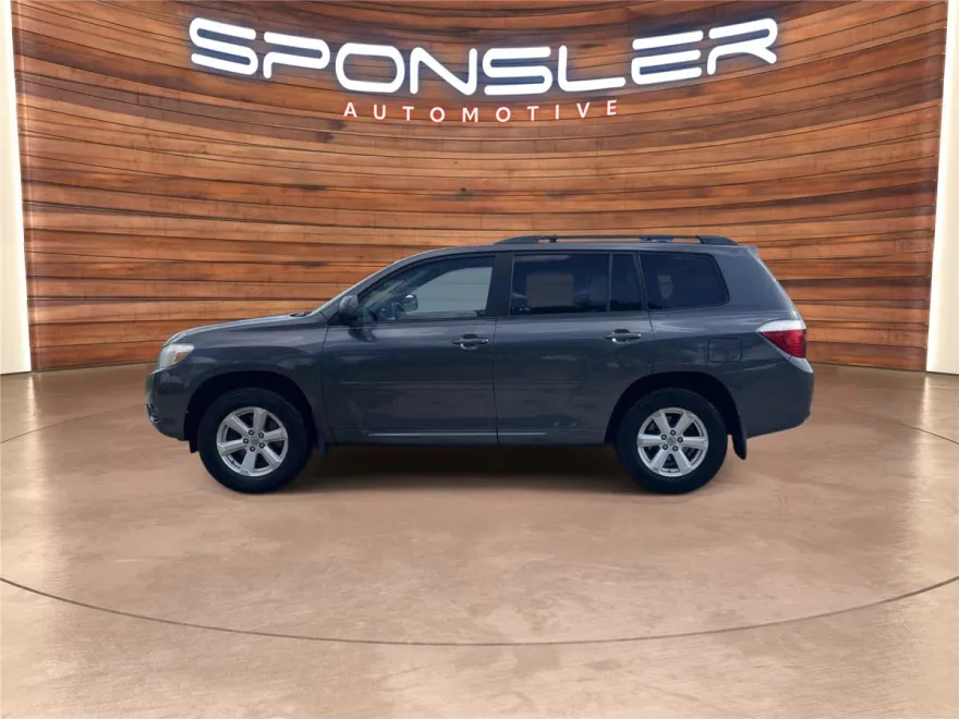 2010 Toyota Highlander SE photo 1