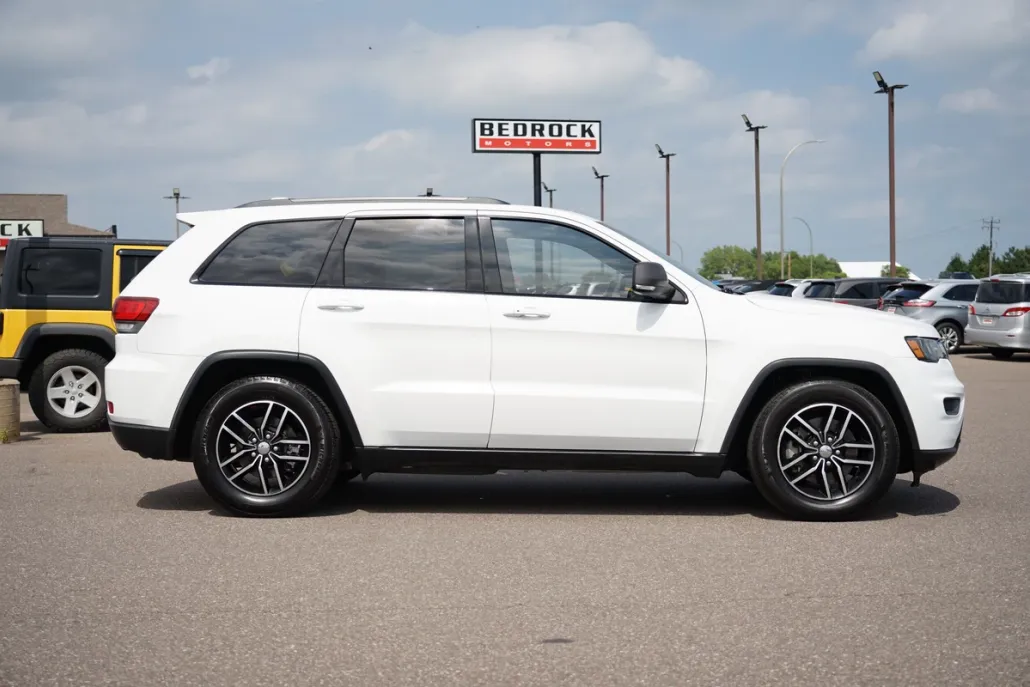 2017 Jeep Grand Cherokee Trailhawk photo 1