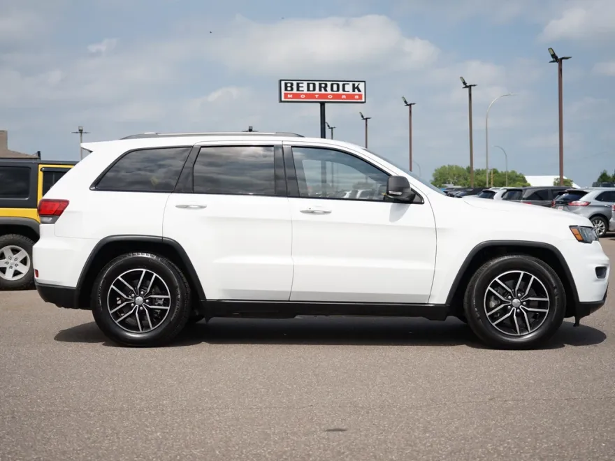 2017 Jeep Grand Cherokee Trailhawk photo 1
