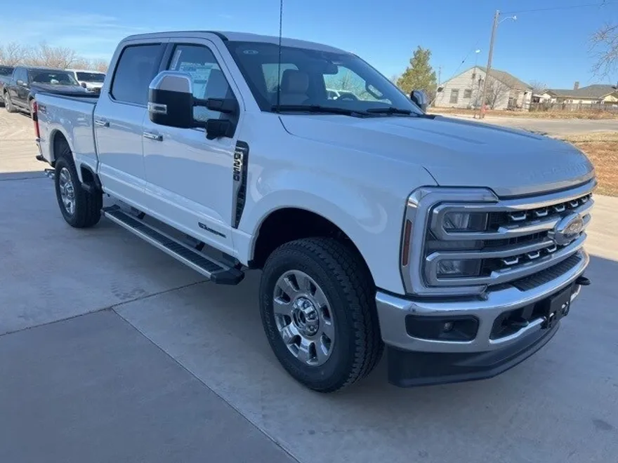 2025 Ford F-250 Lariat photo 1