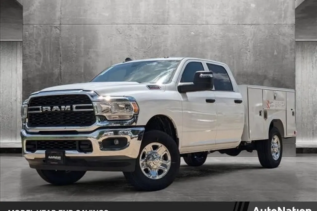 2024 Ram 3500 Tradesman photo 1