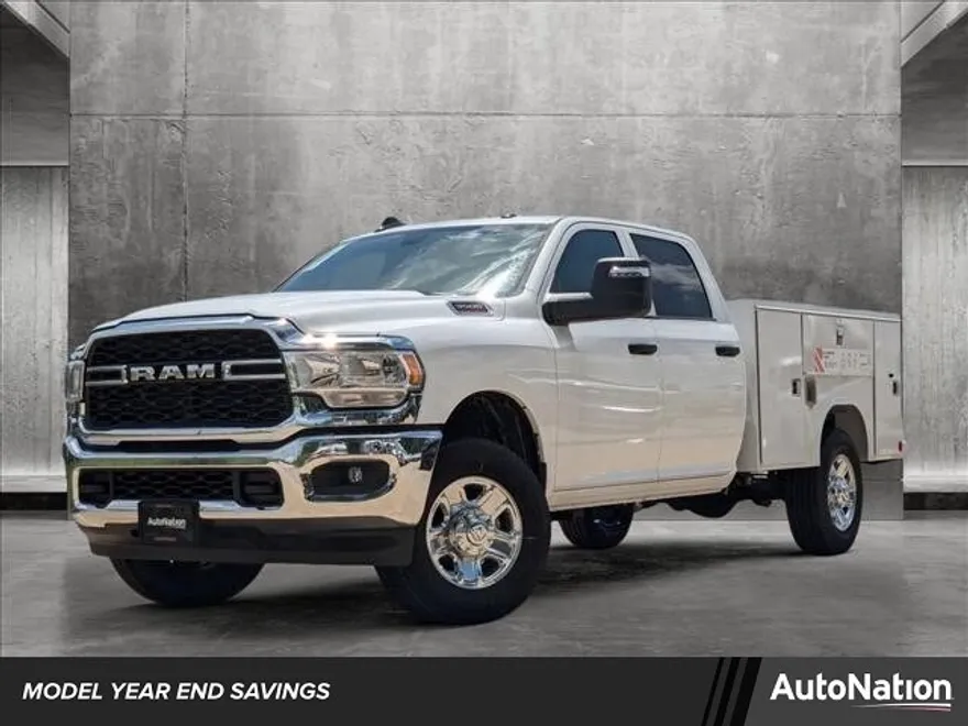 2024 Ram 3500 Tradesman photo 1