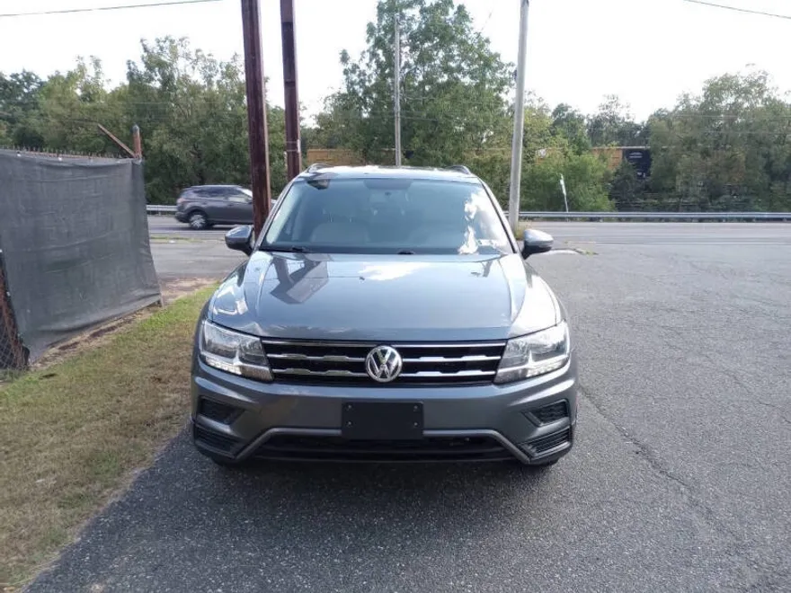 2021 Volkswagen Tiguan S photo 1