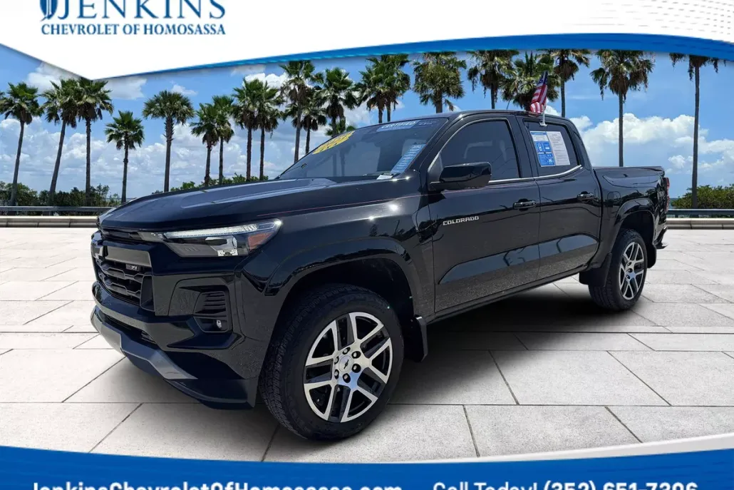 2023 Chevrolet Colorado Z71 photo 1