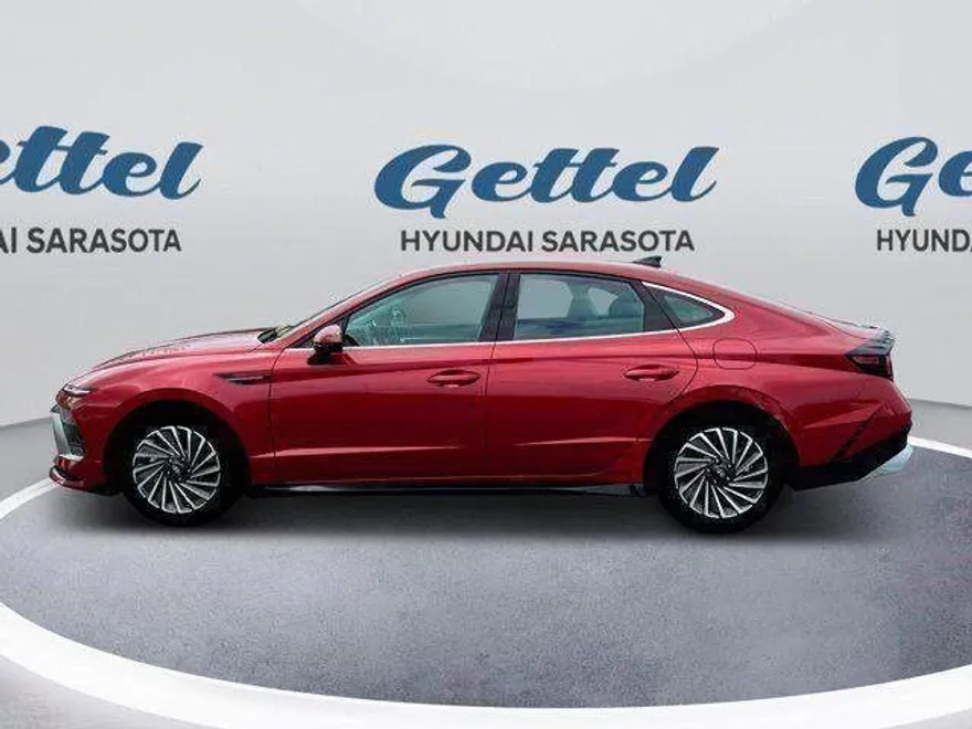 2025 Hyundai Sonata Hybrid SEL photo 1