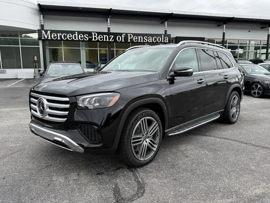 2025 Mercedes Benz GLS 450 4MATIC photo 1