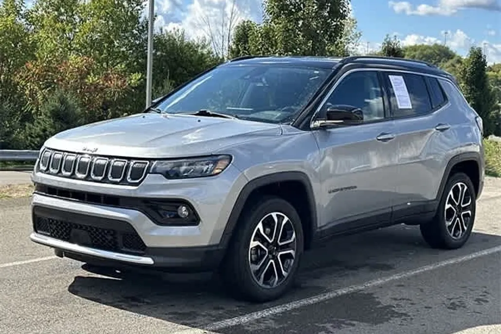2022 Jeep Compass Limited photo 1