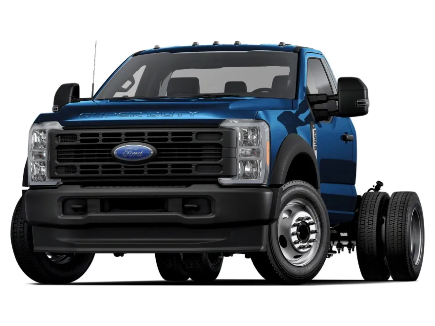 2025 Ford F-550 photo 1