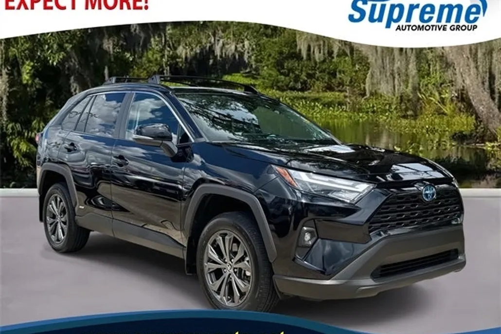 2024 Toyota RAV4 Hybrid XLE Premium photo 1