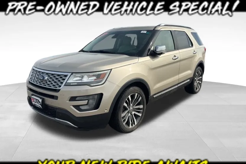 2017 Ford Explorer Platinum photo 1
