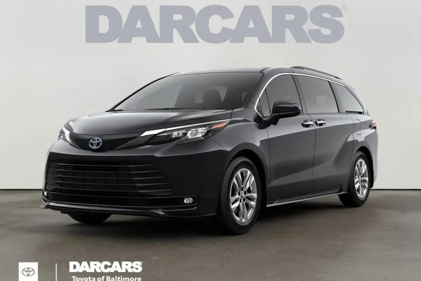 2025 Toyota Sienna XLE photo 1