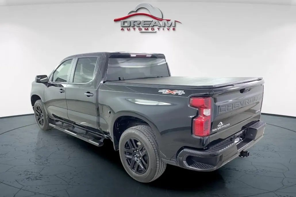 2023 Chevrolet Silverado Custom photo 1
