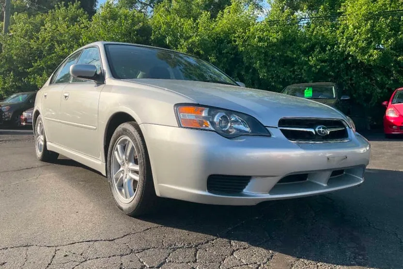 2005 Subaru Legacy 2.5i photo 1