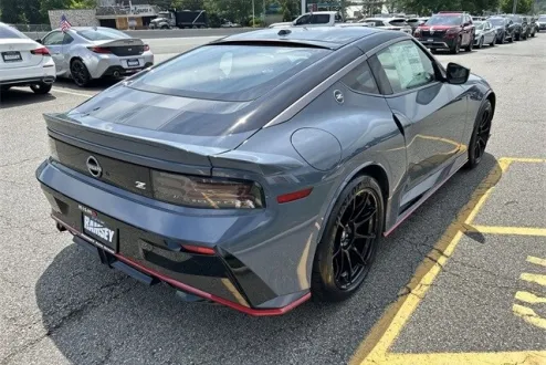 2024 Nissan Z Nismo photo 3
