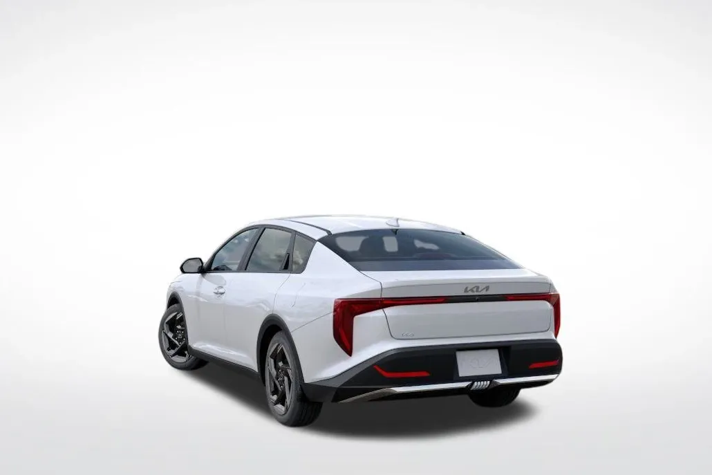 2025 Kia K4 EX photo 1