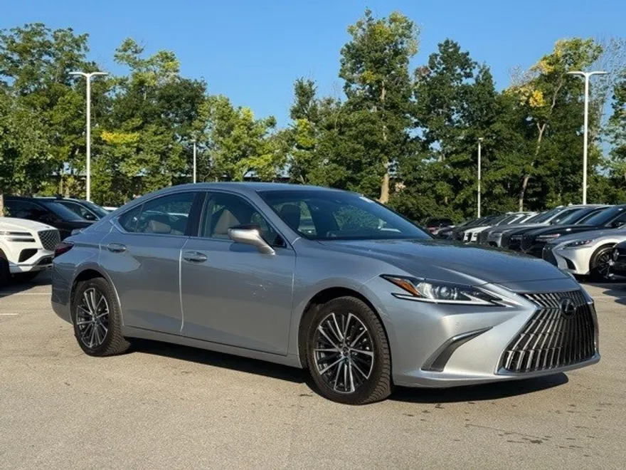 2023 Lexus ES 250 photo 1