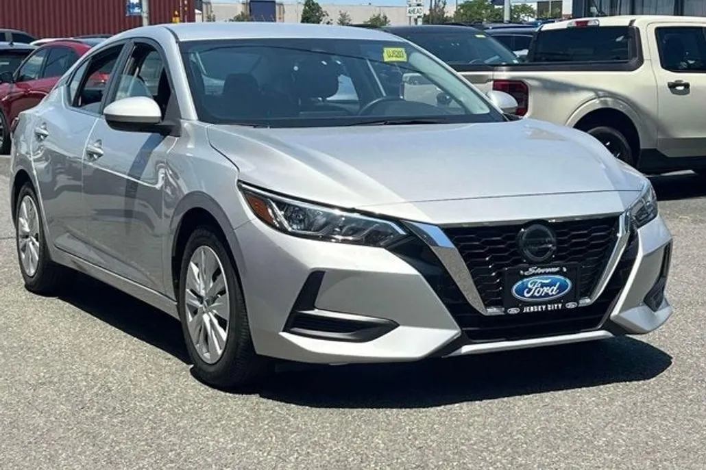 2023 Nissan Sentra S photo 1
