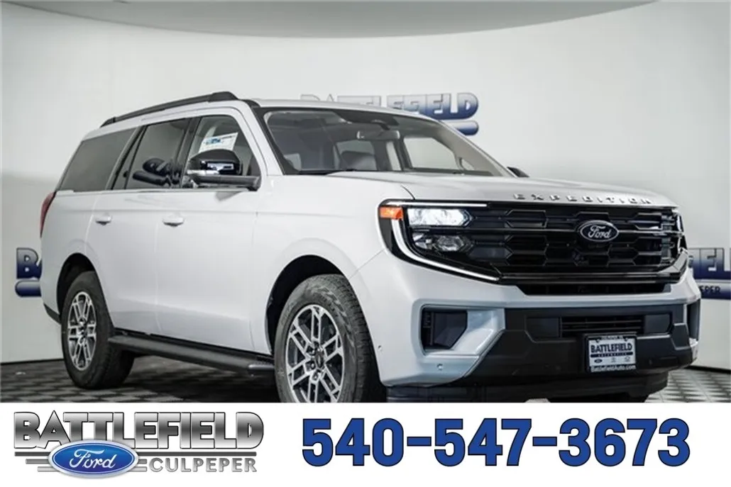 2025 Ford Expedition photo 1