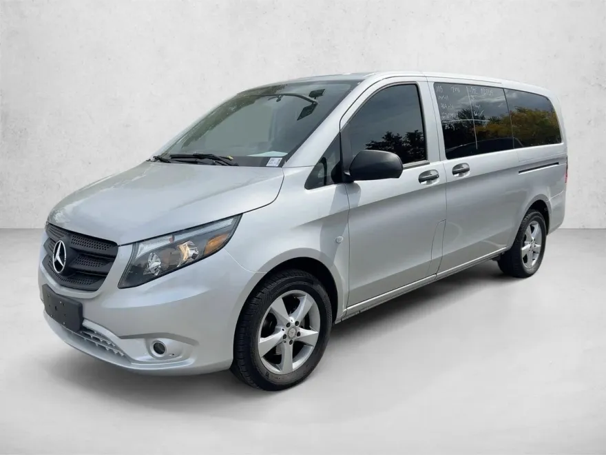 2016 Mercedes Benz Metris Passenger Van photo 1