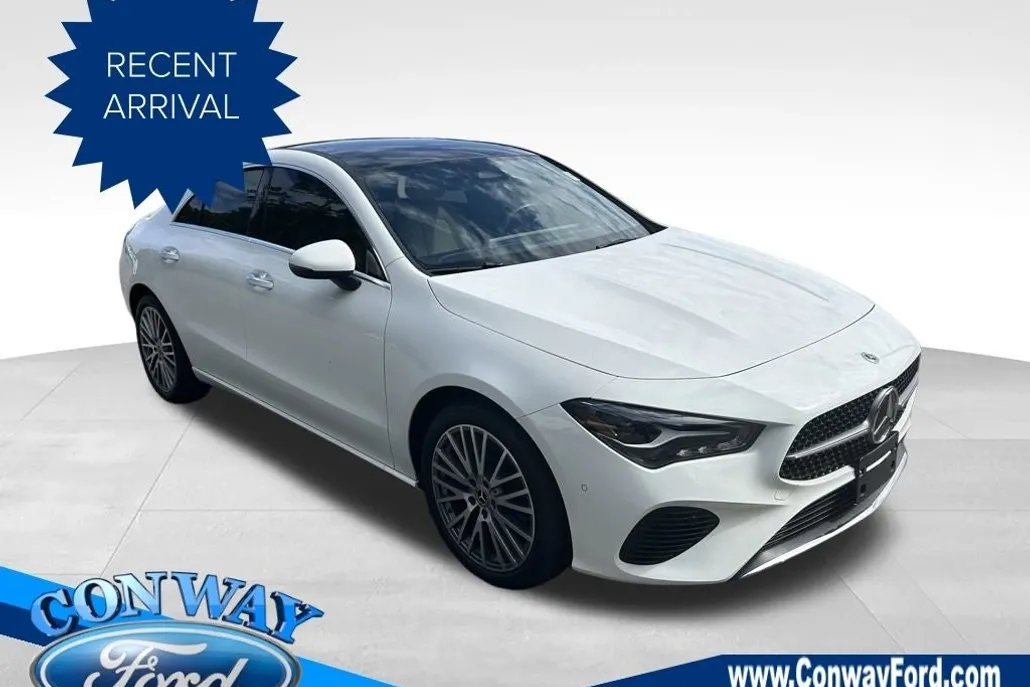 2024 Mercedes Benz CLA 250 4MATIC photo 1
