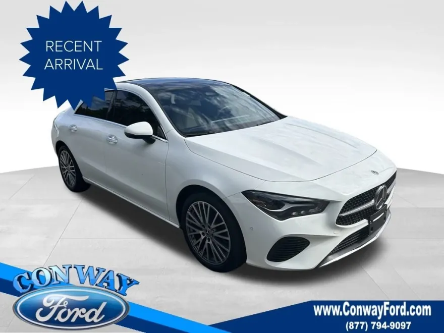 2024 Mercedes Benz CLA 250 4MATIC photo 1