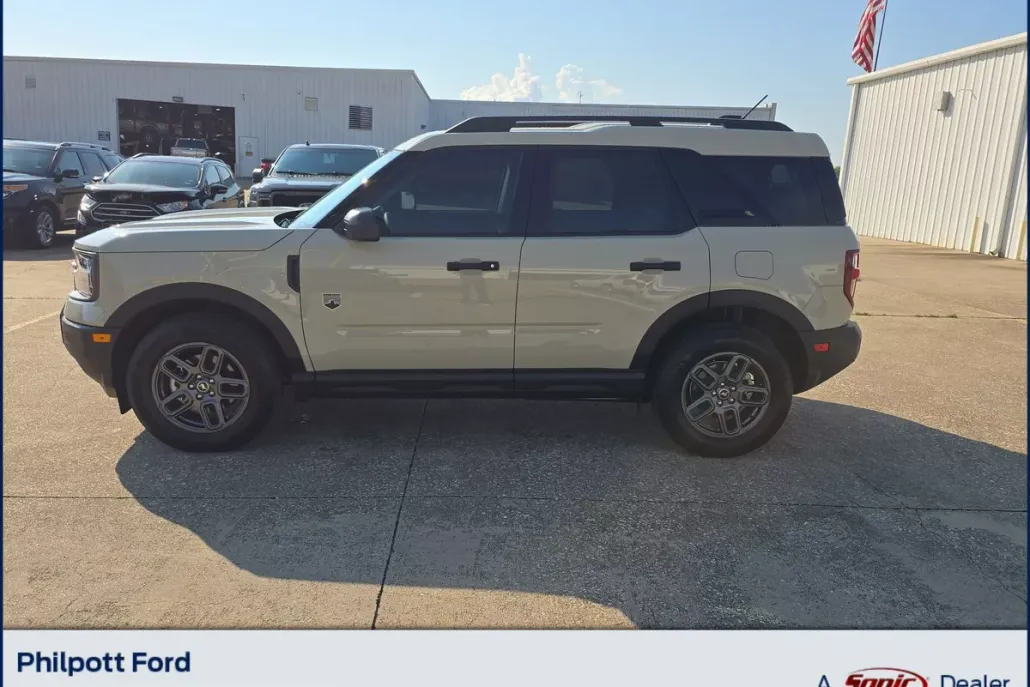 2025 Ford Explorer Platinum photo 1
