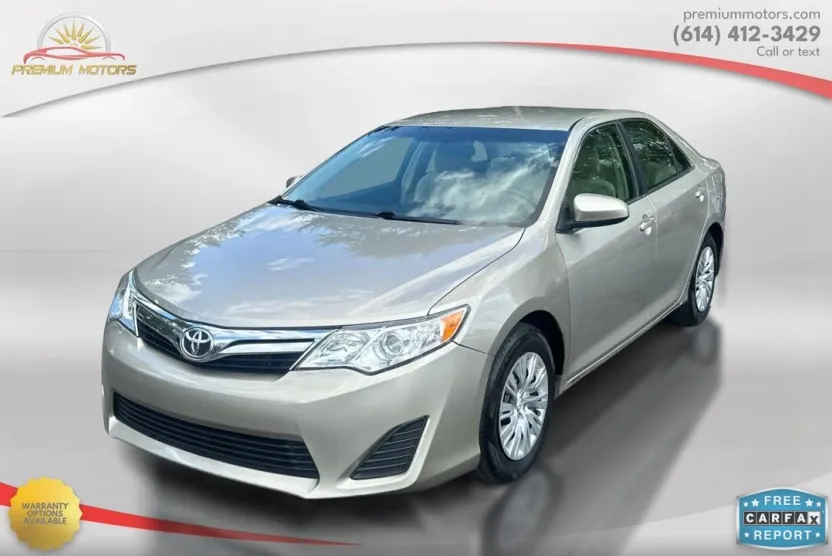2013 Toyota Camry LE photo 1