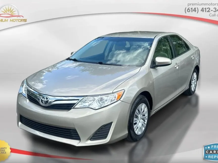 2013 Toyota Camry LE photo 1