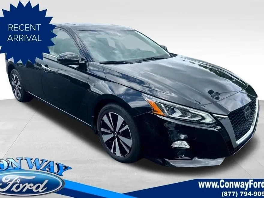 2022 Nissan Altima 2.5 SL photo 1