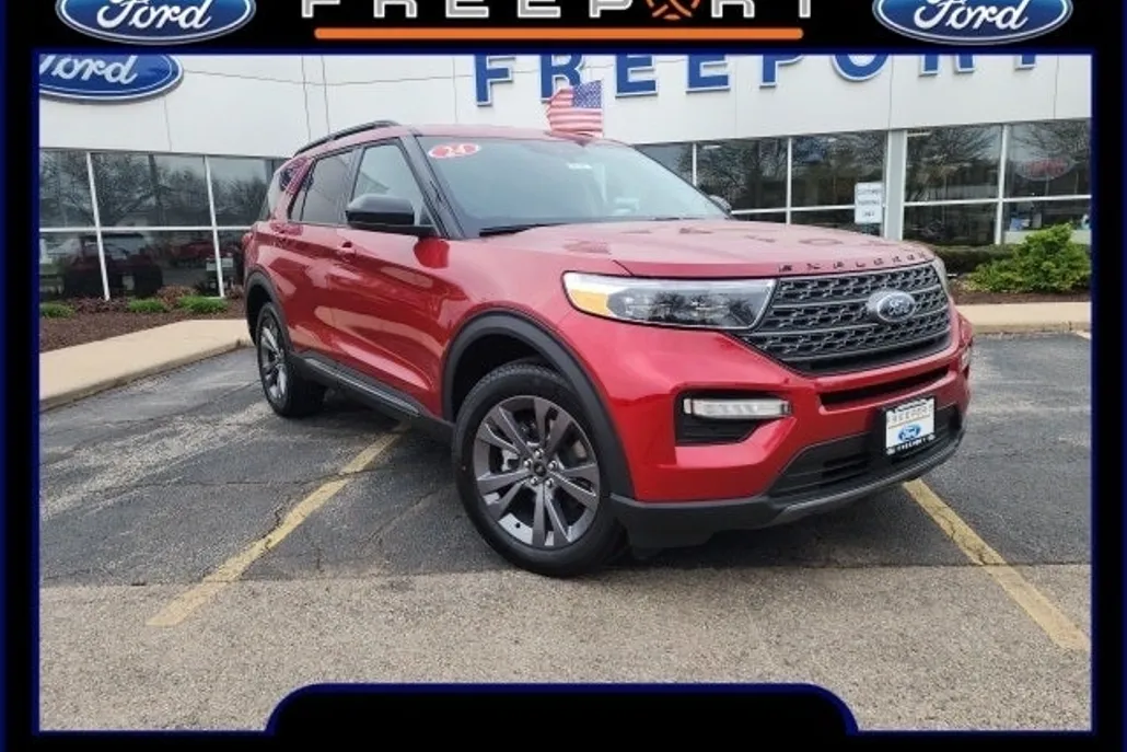 2024 Ford Explorer XLT photo 1