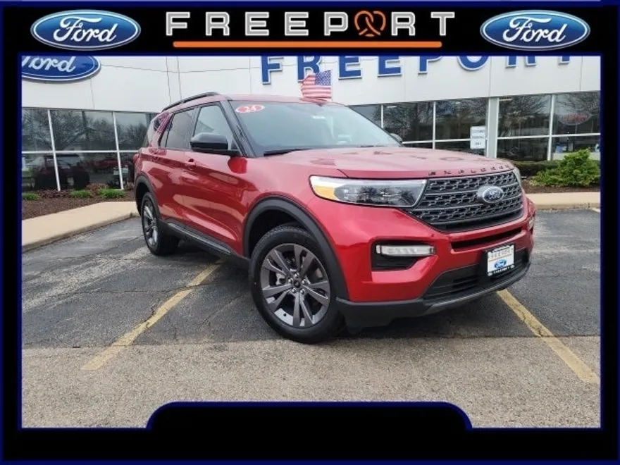 2024 Ford Explorer XLT photo 1