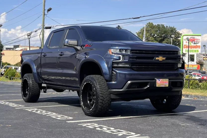 2021 Chevrolet Silverado 1500 LT photo 1