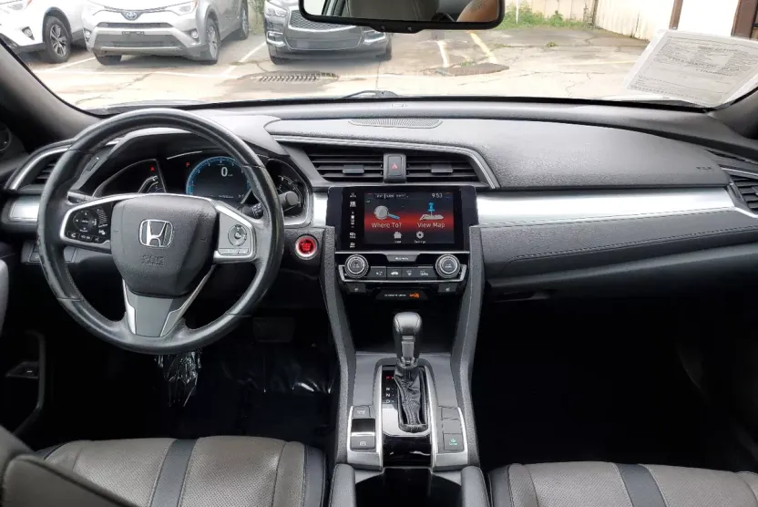 2017 Honda Civic Touring photo 1