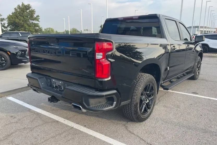 2022 Chevrolet Silverado 1500 RST photo 1