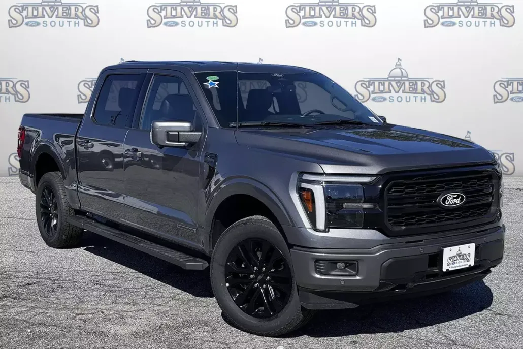 2025 Ford F-150 Lariat photo 1