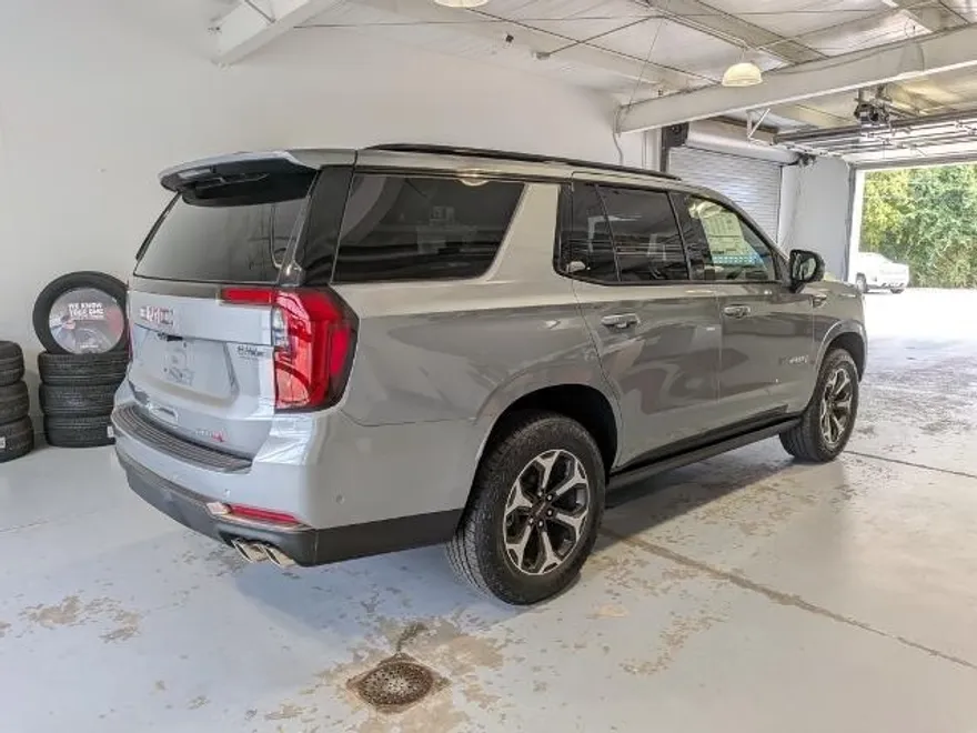 2026 Gmc Yukon AT4 Ultimate photo 1